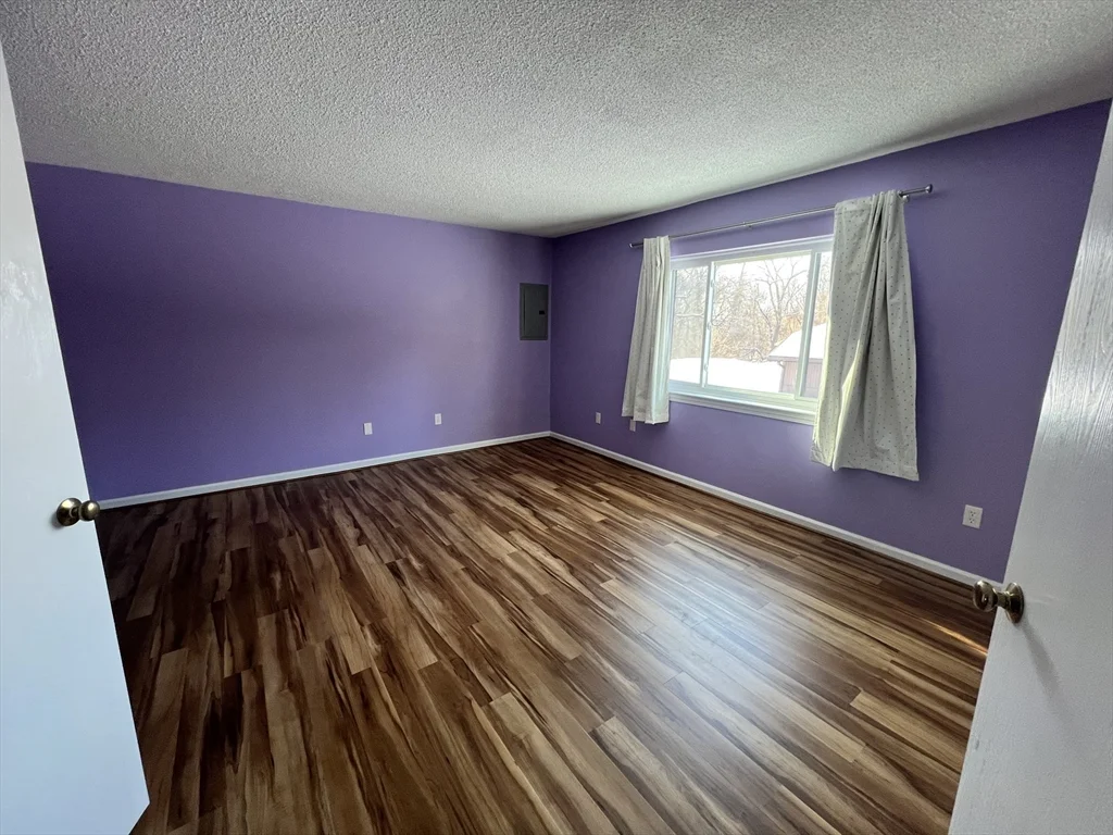 1 bed, 1 bath apartment for rent at 301 Trailside Way Unit 301, Ashland — photo 12 of 14