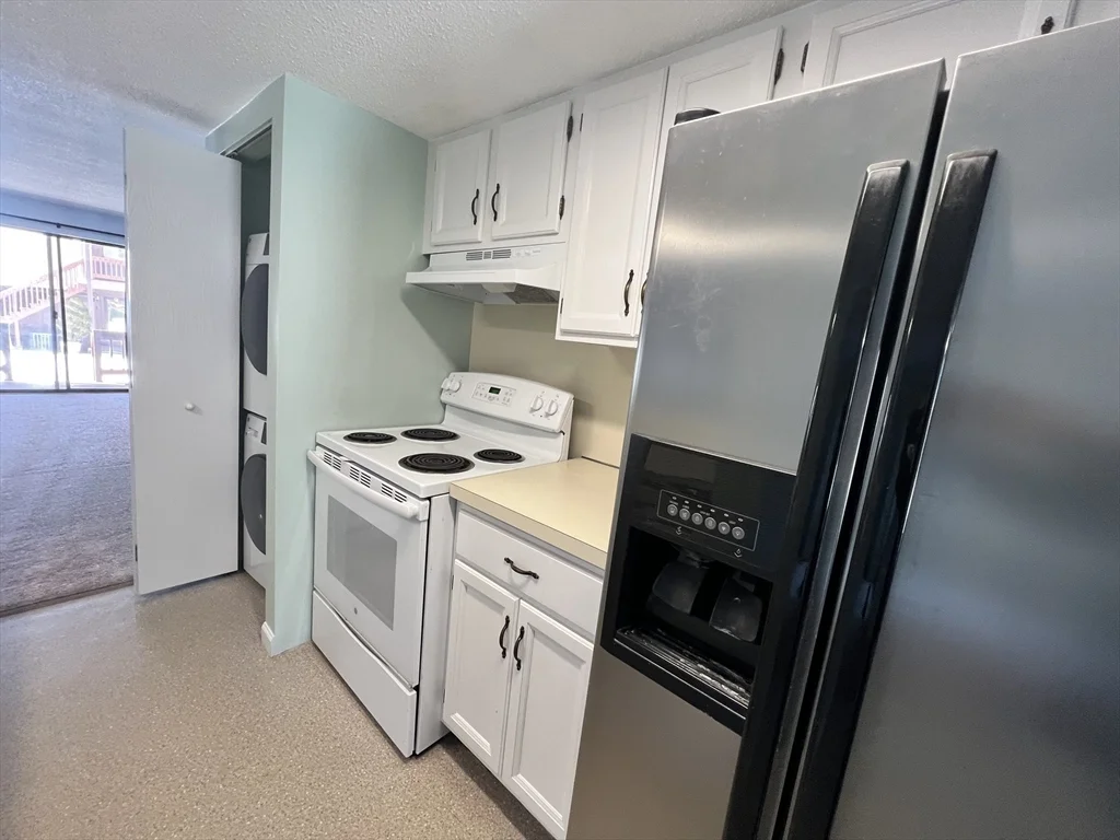 1 bed, 1 bath apartment for rent at 301 Trailside Way Unit 301, Ashland — photo 4 of 14