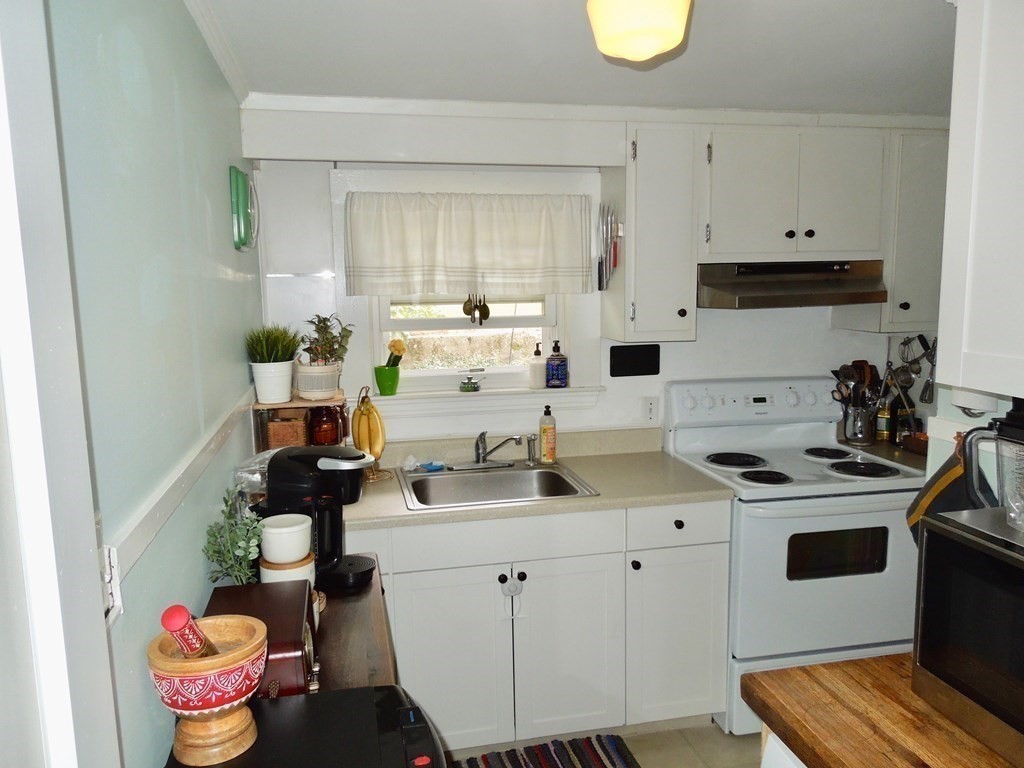 2 bed, 1 bath apartment for rent at 301R Court St, Plymouth — photo 8 of 12