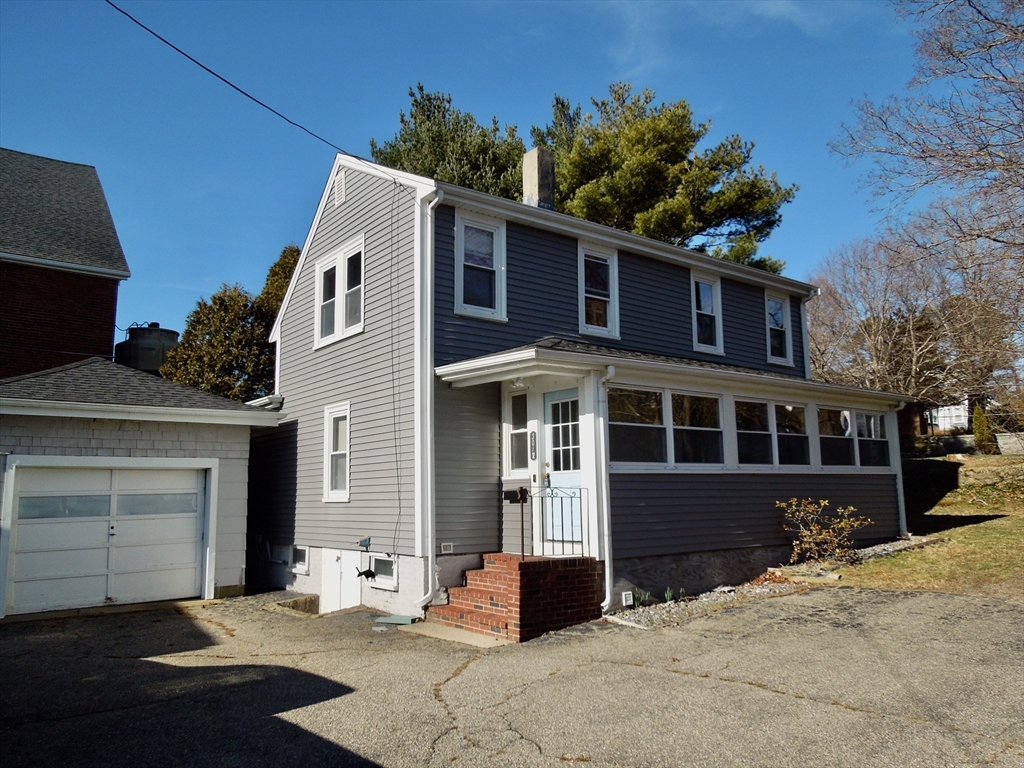 2 bed, 1 bath apartment for rent at 301R Court St, Plymouth