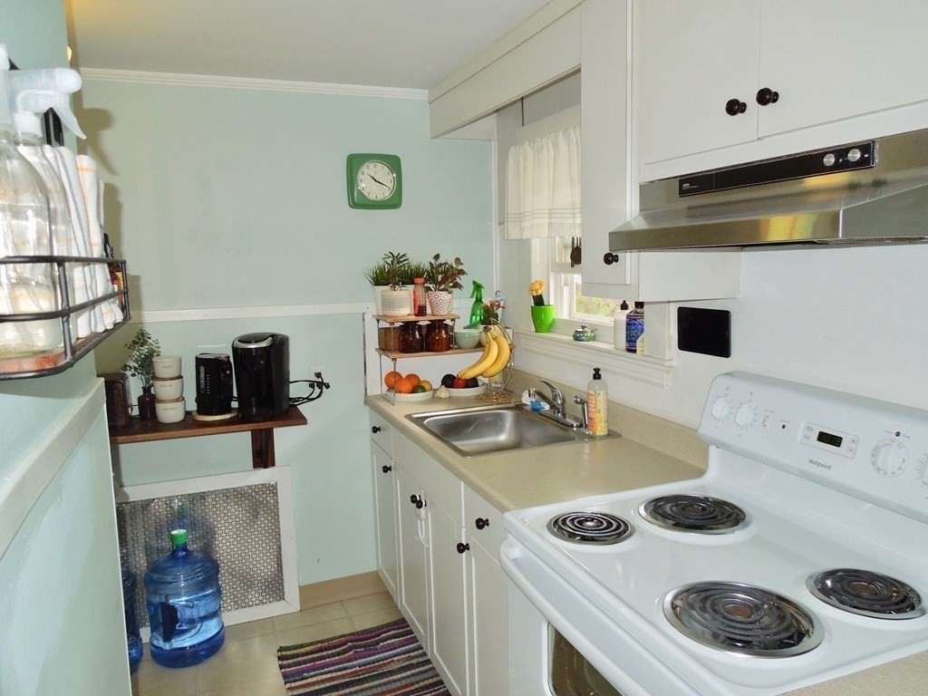 2 bed, 1 bath apartment for rent at 301R Court St, Plymouth — photo 9 of 12