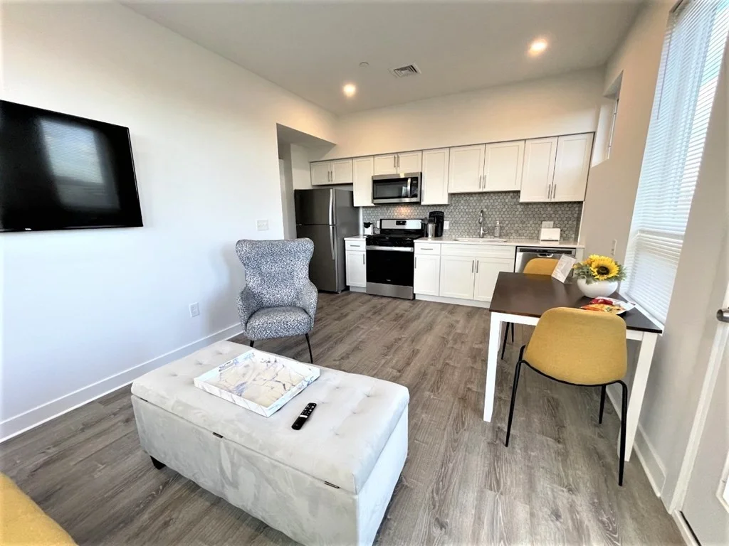 2 bed, 1 bath apartment for rent at 302 Broadway Unit 401, Everett — photo 5 of 7