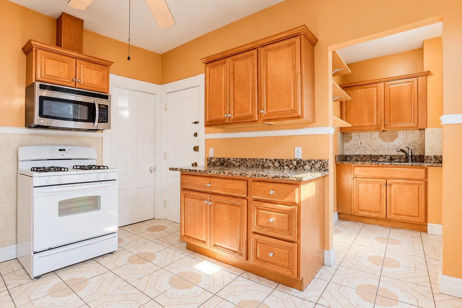 2 bed, 1 bath apartment for rent at 302 Columbia St Unit 2, Wellington-Harrington — photo 5 of 9