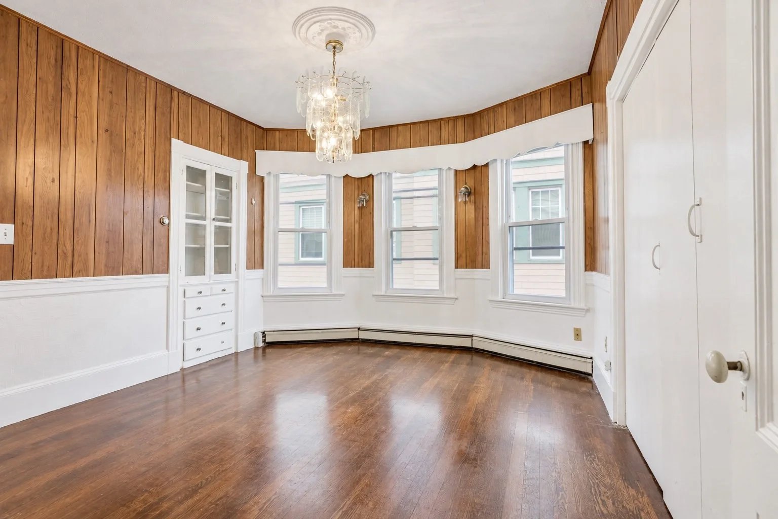 2 bed, 1 bath apartment for rent at 302 Columbia St Unit 2, Wellington-Harrington — photo 4 of 9