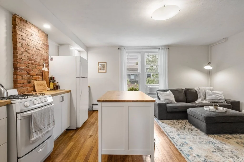 1 bed, 1 bath apartment for rent at 302 K St Unit 3, Boston — photo 5 of 16