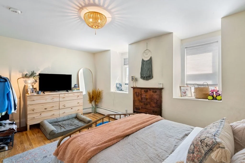 1 bed, 1 bath apartment for rent at 302 K St Unit 4, Boston — photo 6 of 11