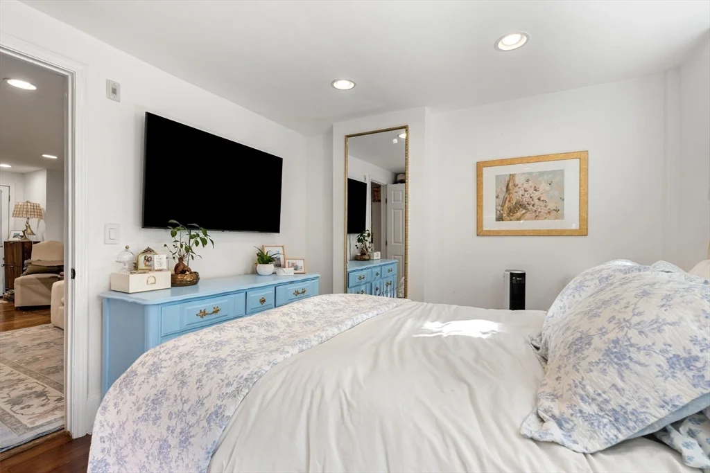 1 bed, 1 bath apartment for rent at 302 K St Unit B, South Boston — photo 6 of 19
