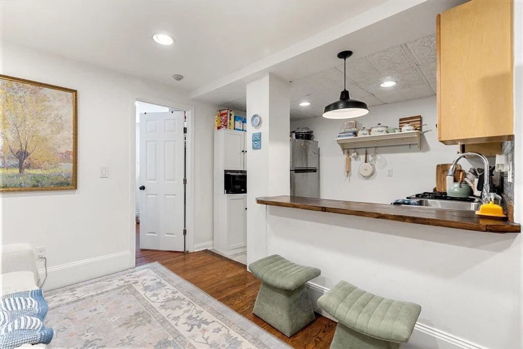 1 bed, 1 bath apartment for rent at 302 K St Unit B, South Boston — photo 7 of 19