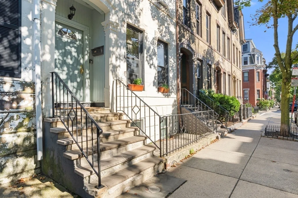 1 bed, 1 bath apartment for rent at 302 K St Unit B, South Boston — photo 19 of 19