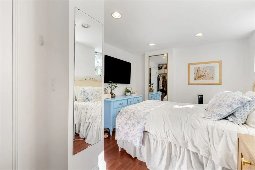 1 bed, 1 bath apartment for rent at 302 K St Unit B, South Boston — photo 4 of 19
