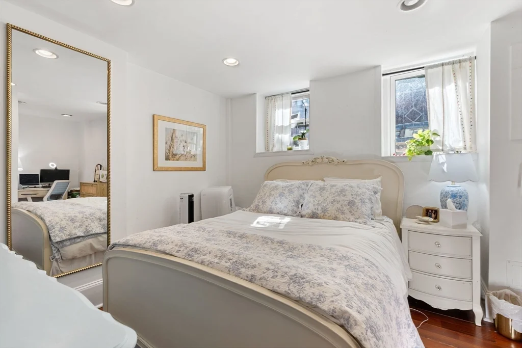 1 bed, 1 bath apartment for rent at 302 K St Unit B, South Boston — photo 3 of 19