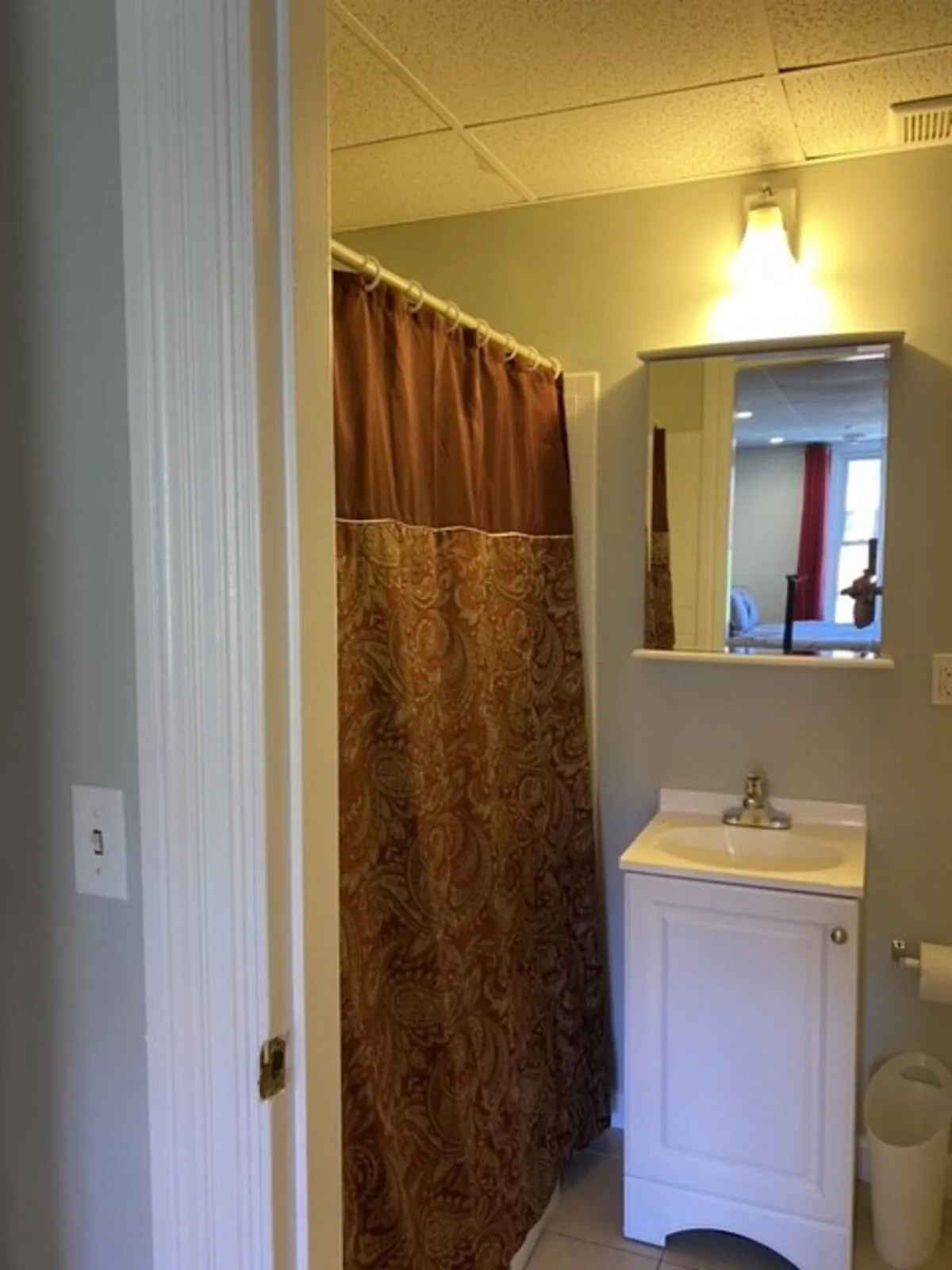 Studio bed, 1 bath apartment for rent at 302 Newbury St Unit 10, Back Bay — photo 4 of 4