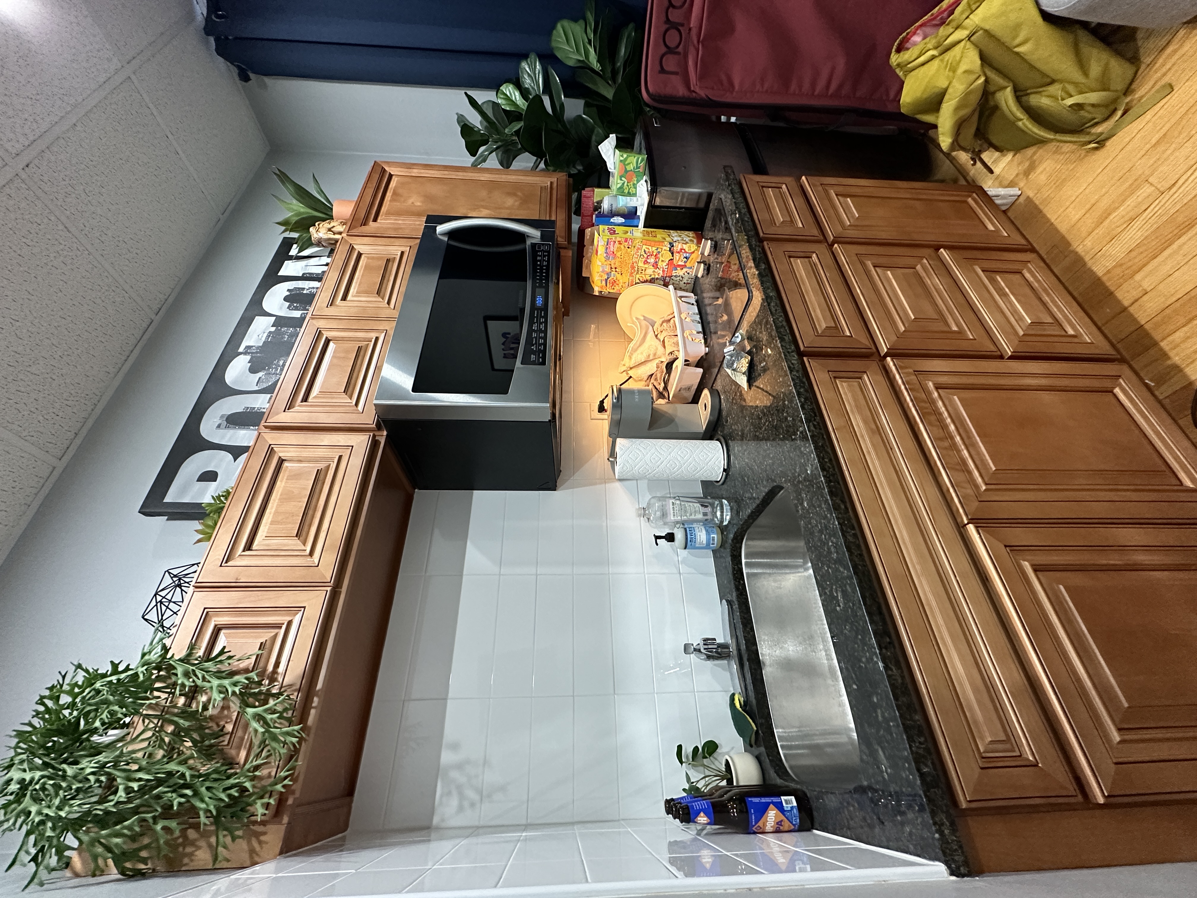 Studio bed, 1 bath apartment for rent at 302 Newbury St Unit 3, Back Bay — photo 6 of 14