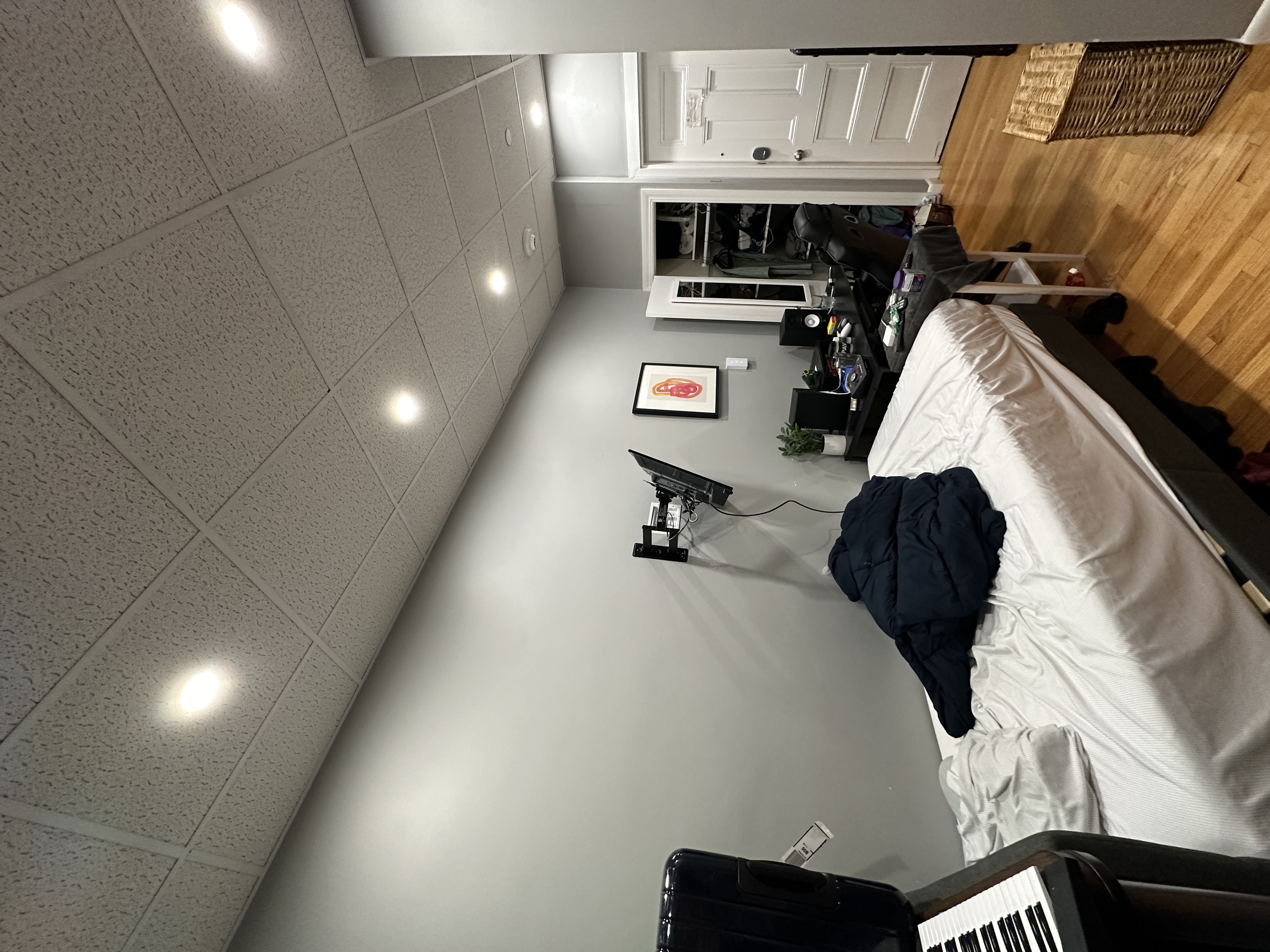 Studio bed, 1 bath apartment for rent at 302 Newbury St Unit 3, Back Bay — photo 3 of 14