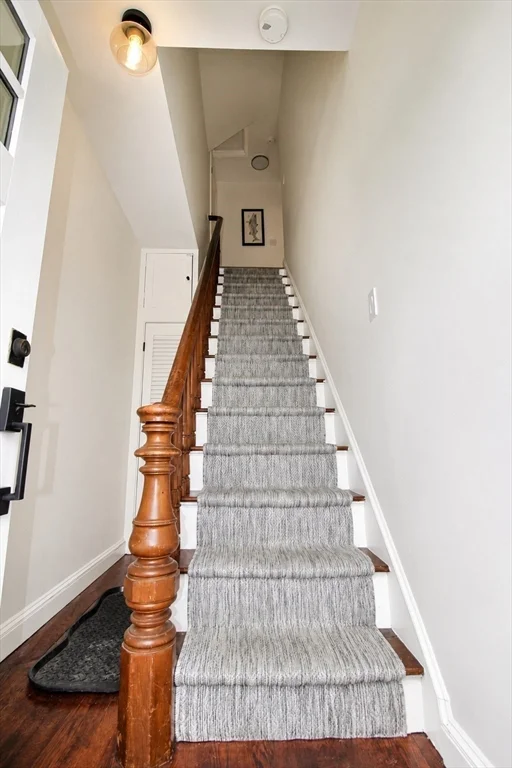 1 bed, 1 bath apartment for rent at 302 Pine St Unit 2, Weymouth — photo 4 of 19