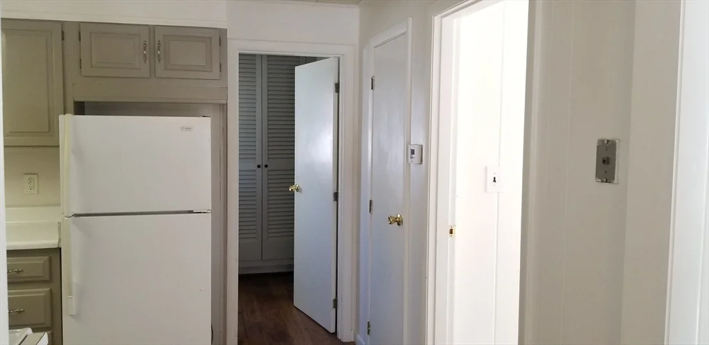 1 bed, 1 bath apartment for rent at 302 Pleasant St Unit 2, North Andover — photo 8 of 17