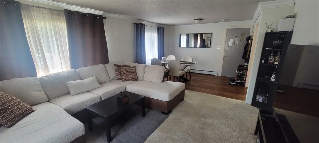 1 bed, 1 bath apartment for rent at 302 Pleasant St Unit 2, North Andover — photo 5 of 17
