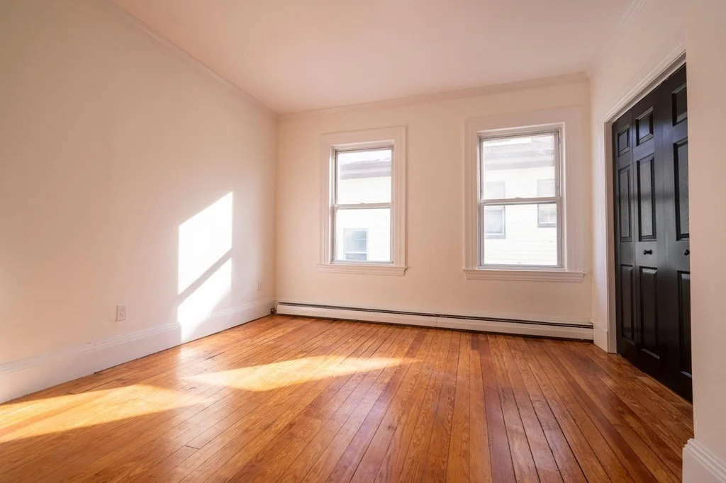4 bed, 2 bath apartment for rent at 302 Summit Ave Unit 3, Brighton — photo 5 of 14