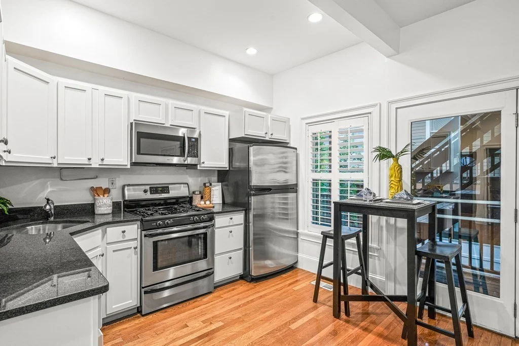 2 bed, 2 bath apartment for rent at 302 W Third St Unit 1, South Boston — photo 3 of 16