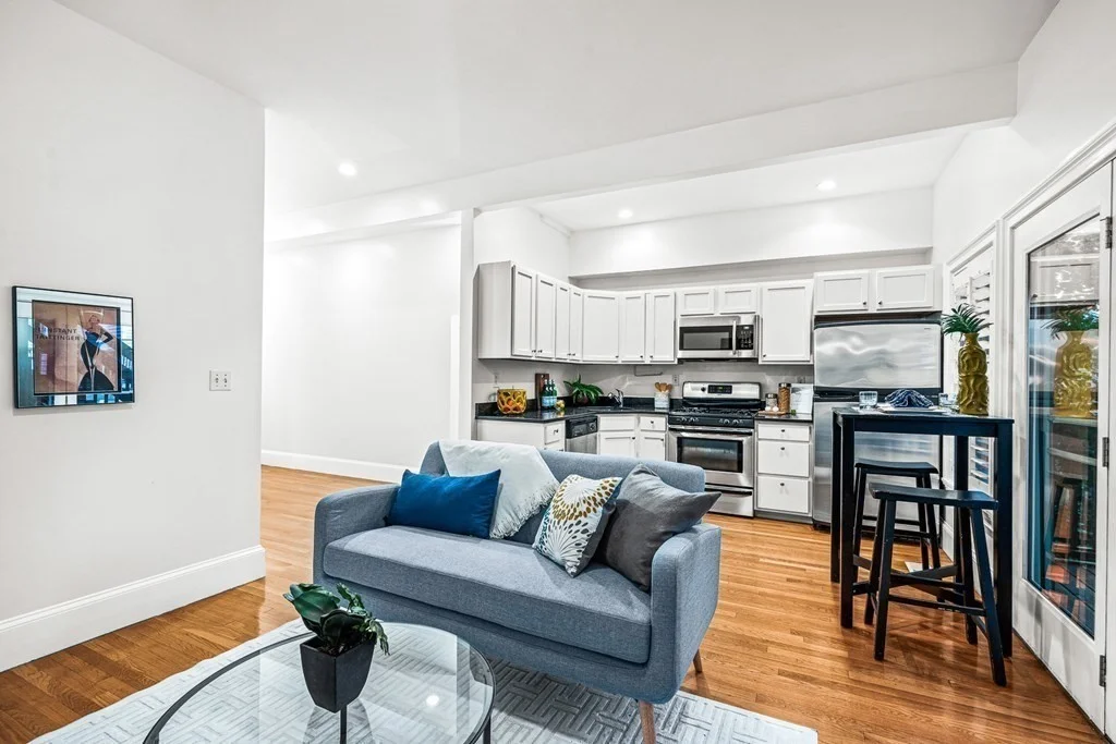 2 bed, 2 bath apartment for rent at 302 W Third St Unit 1, South Boston — photo 2 of 16