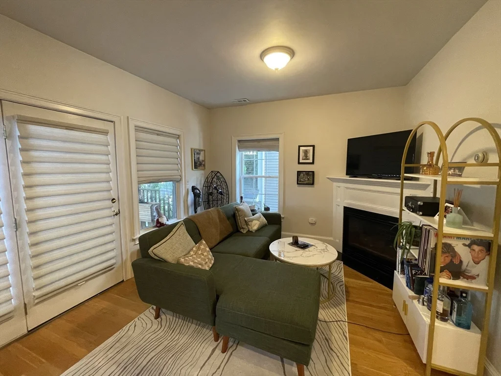 2 bed, 1 bath apartment for rent at 302 W Third St Unit 2, South Boston — photo 2 of 15
