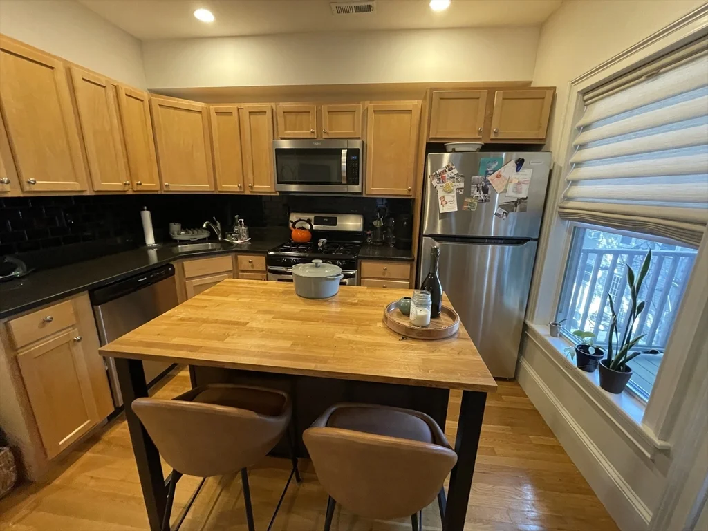 2 bed, 1 bath apartment for rent at 302 W Third St Unit 2, South Boston — photo 5 of 15