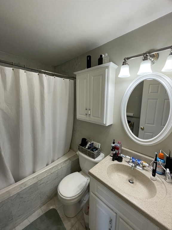 2 bed, 1 bath apartment for rent at 302 W Third St Unit 3, South Boston — photo 8 of 9