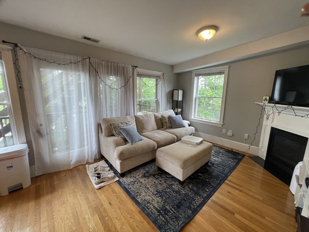 2 bed, 1 bath apartment for rent at 302 W Third St Unit 3, South Boston — photo 3 of 9