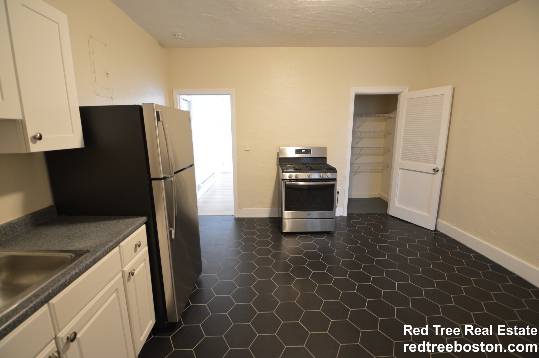 1 bed, 1 bath apartment for rent at 303 Hancock St Unit 1, Dorchester — photo 4 of 10