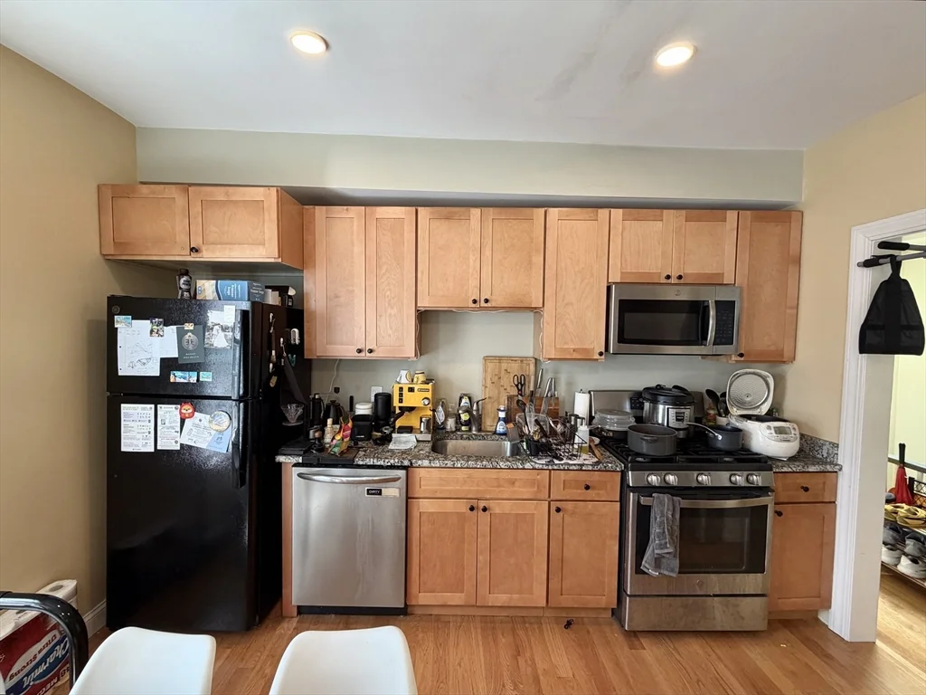 3 bed, 2 bath apartment for rent at 303 Hurley St Unit 3, East Cambridge — photo 2 of 17