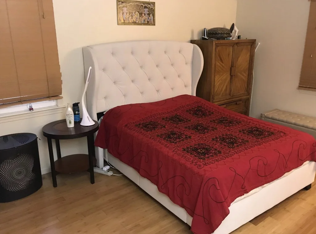 3 bed, 1 bath apartment for rent at 303 Lexington St Unit 303, Watertown — photo 6 of 13