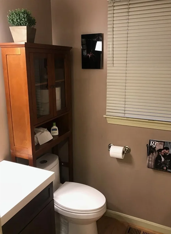 3 bed, 1 bath apartment for rent at 303 Lexington St Unit 303, Watertown — photo 11 of 13