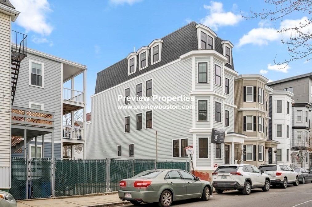 5 bed, 3 bath apartment for rent at 303 Maverick St Unit 1P, East Boston — photo 17 of 18