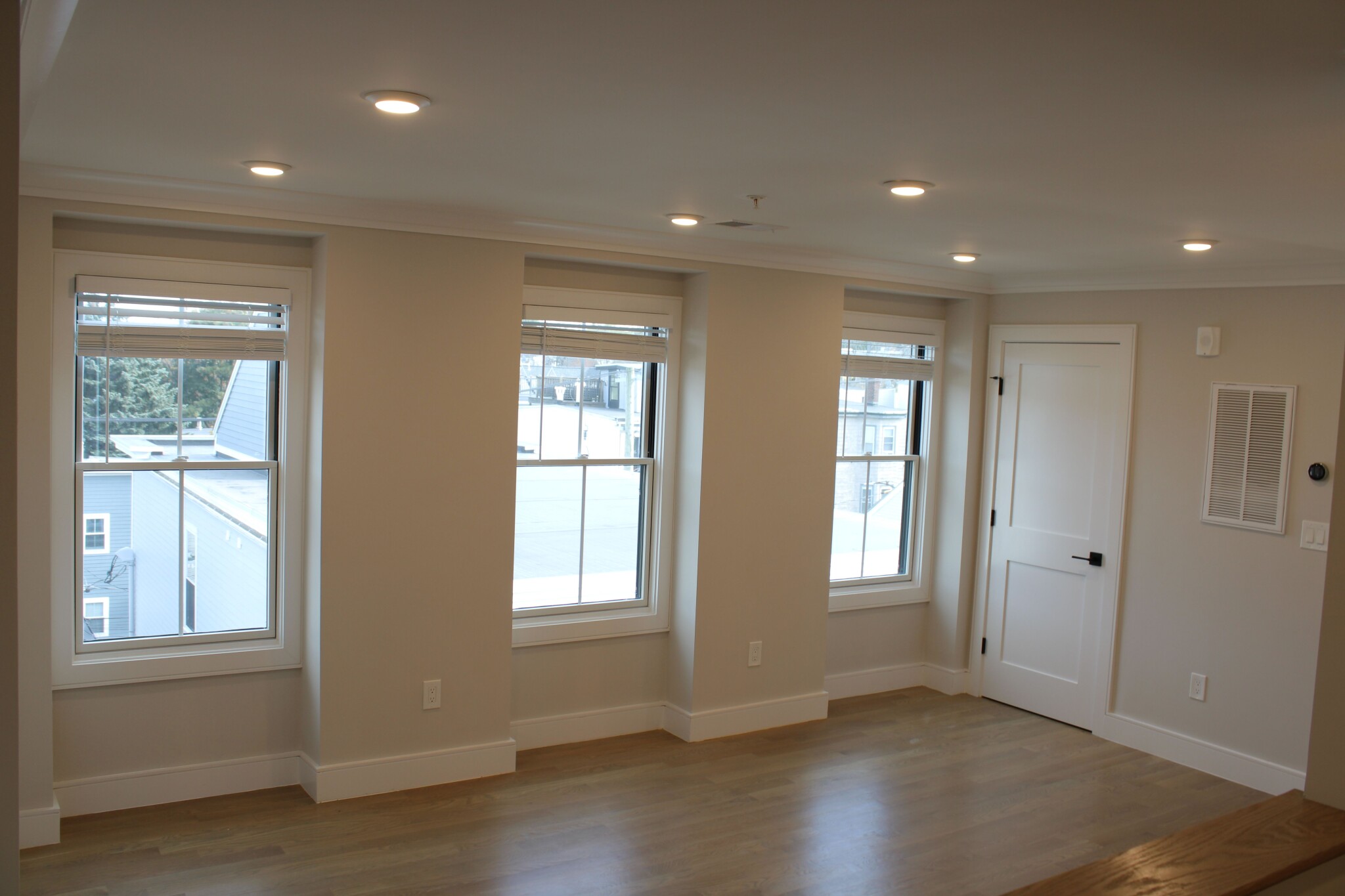 2 bed, 2 bath apartment for rent at 303 Maverick St Unit 4, East Boston — photo 13 of 18