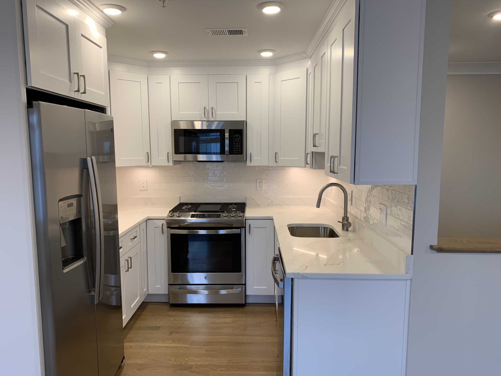 2 bed, 2 bath apartment for rent at 303 Maverick St Unit 4, East Boston — photo 8 of 18