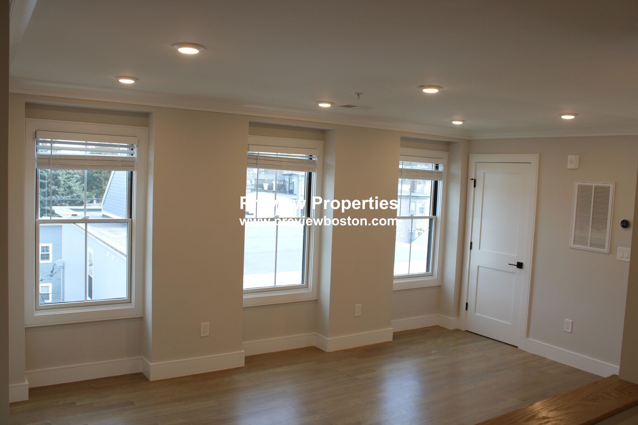 2 bed, 2 bath apartment for rent at 303 Maverick St Unit 4P, East Boston — photo 5 of 20