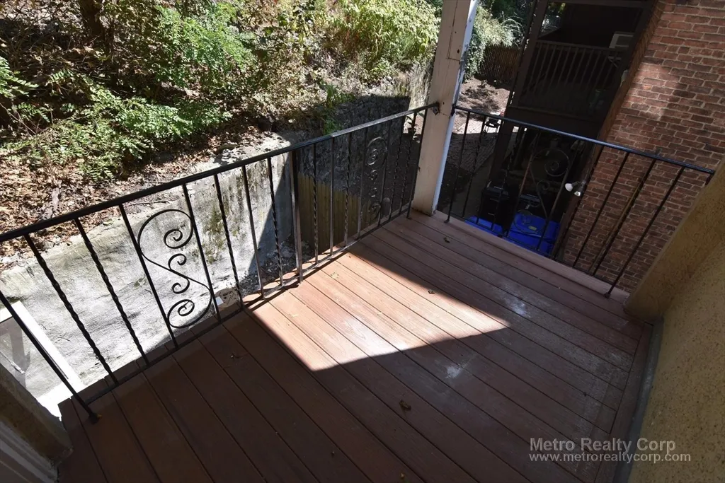 4 bed, 2 bath apartment for rent at 303 Tappan St Unit 3, Aspinwall Hill — photo 10 of 10