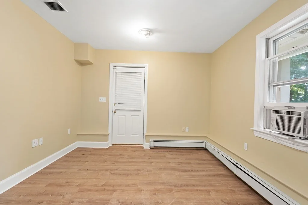 5 bed, 3 bath apartment for rent at 303 Upland Ave, Newton Highlands — photo 17 of 20
