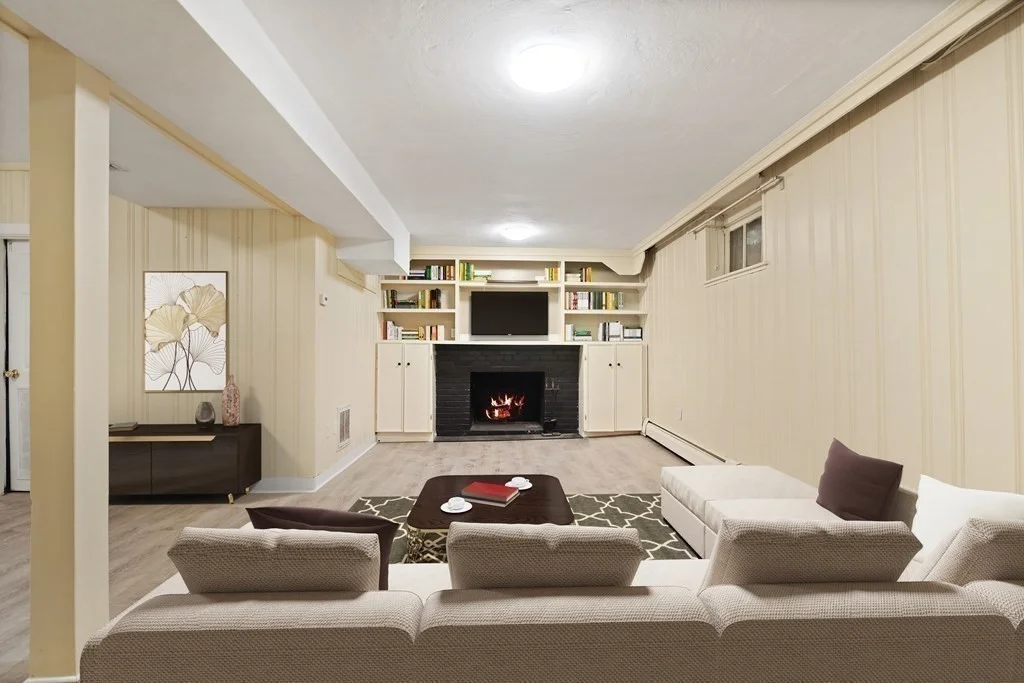 5 bed, 3 bath apartment for rent at 303 Upland Ave, Newton Highlands — photo 15 of 20