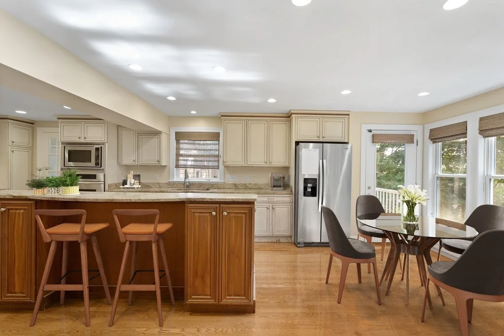 5 bed, 3 bath apartment for rent at 303 Upland Ave, Newton Highlands — photo 2 of 20