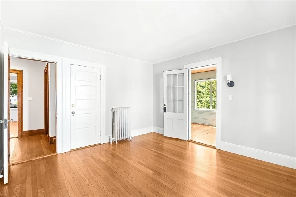 3 bed, 1 bath apartment for rent at 303 Washington St Unit 1, Winchester — photo 11 of 18