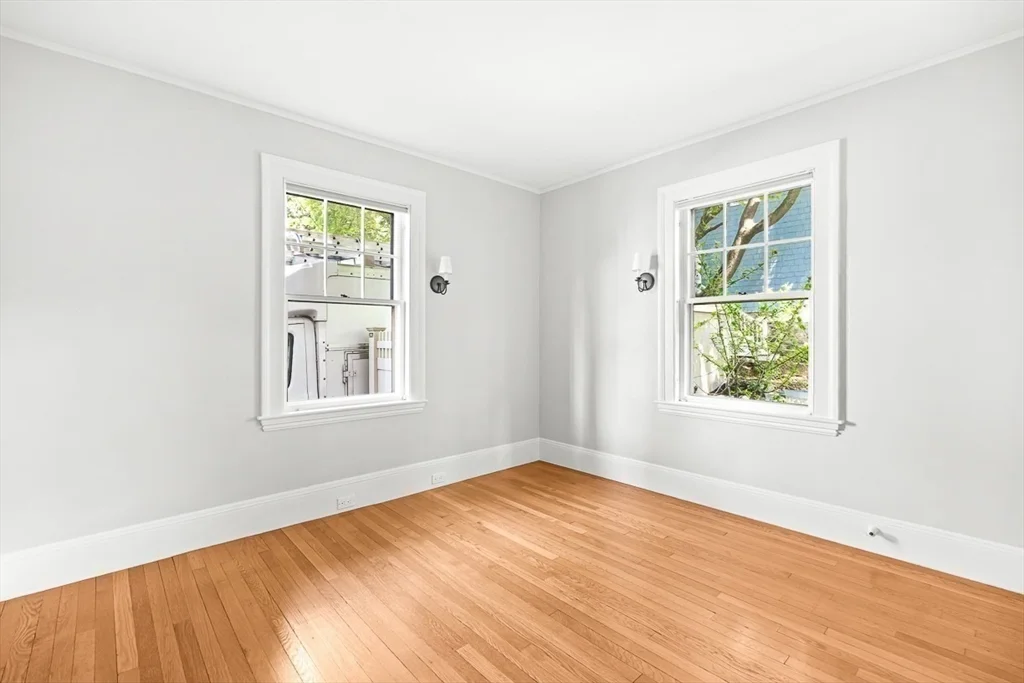 3 bed, 1 bath apartment for rent at 303 Washington St Unit 1, Winchester — photo 8 of 18