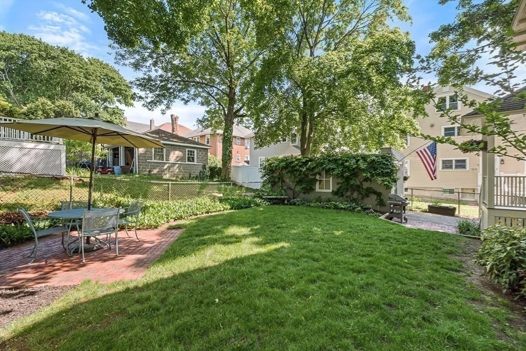 3 bed, 1 bath apartment for rent at 303 Washington St Unit 1, Winchester — photo 14 of 18