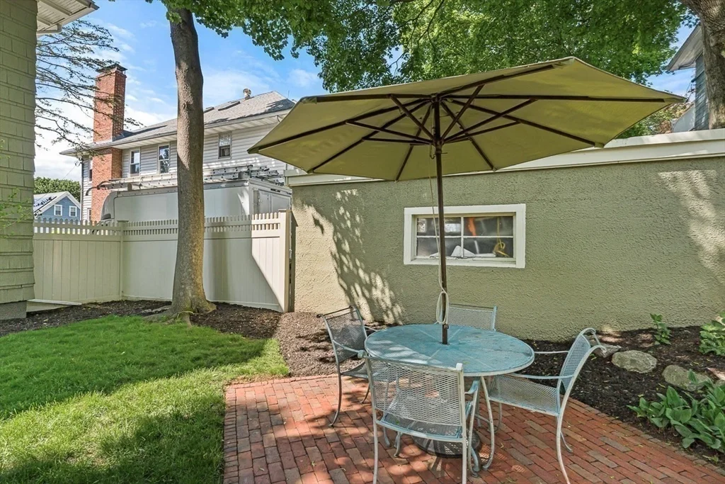 3 bed, 1 bath apartment for rent at 303 Washington St Unit 1, Winchester — photo 15 of 18