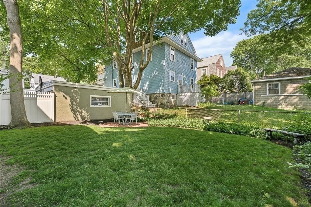 3 bed, 1 bath apartment for rent at 303 Washington St Unit 1, Winchester — photo 13 of 18