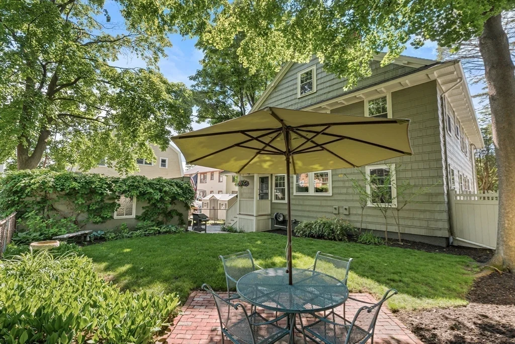 3 bed, 1 bath apartment for rent at 303 Washington St Unit 1, Winchester — photo 17 of 18