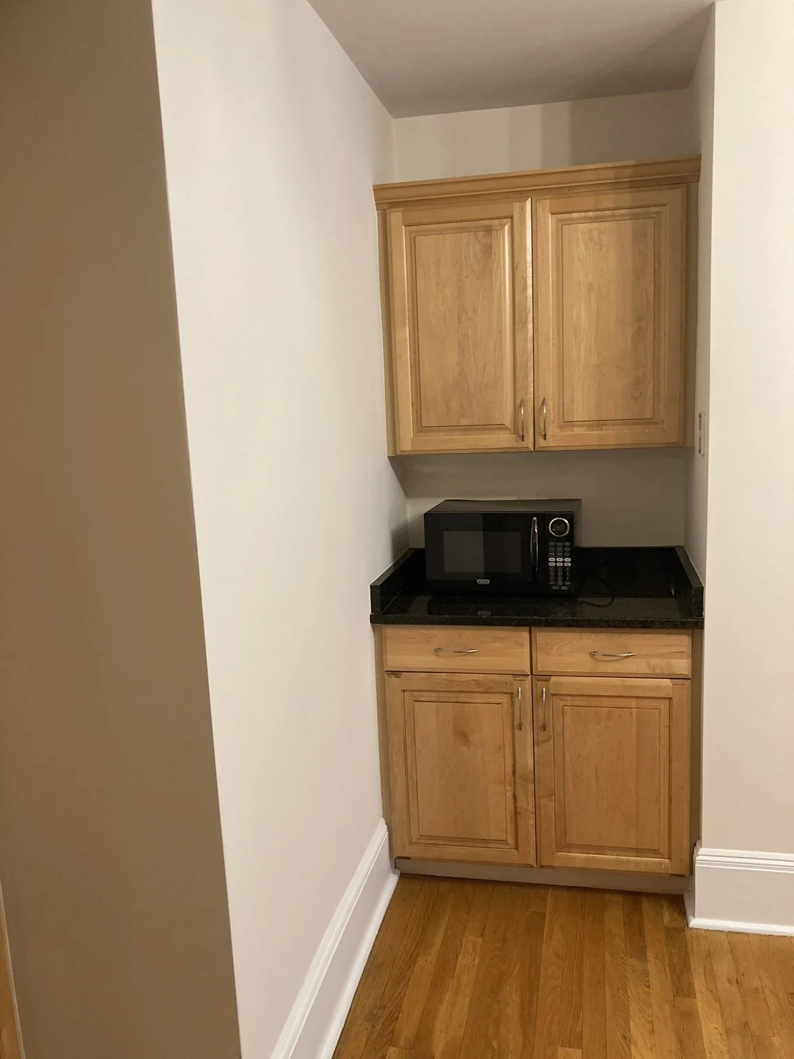 2 bed, 1 bath apartment for rent at 304 Allston St Unit 1, Cambridgeport — photo 3 of 16