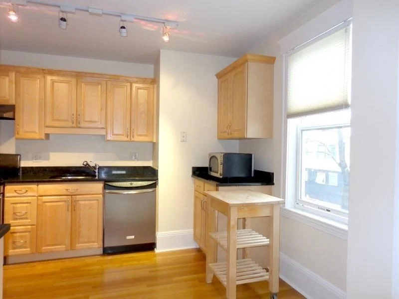 2 bed, 1 bath apartment for rent at 304 Allston St Unit 4, Cambridgeport — photo 11 of 20