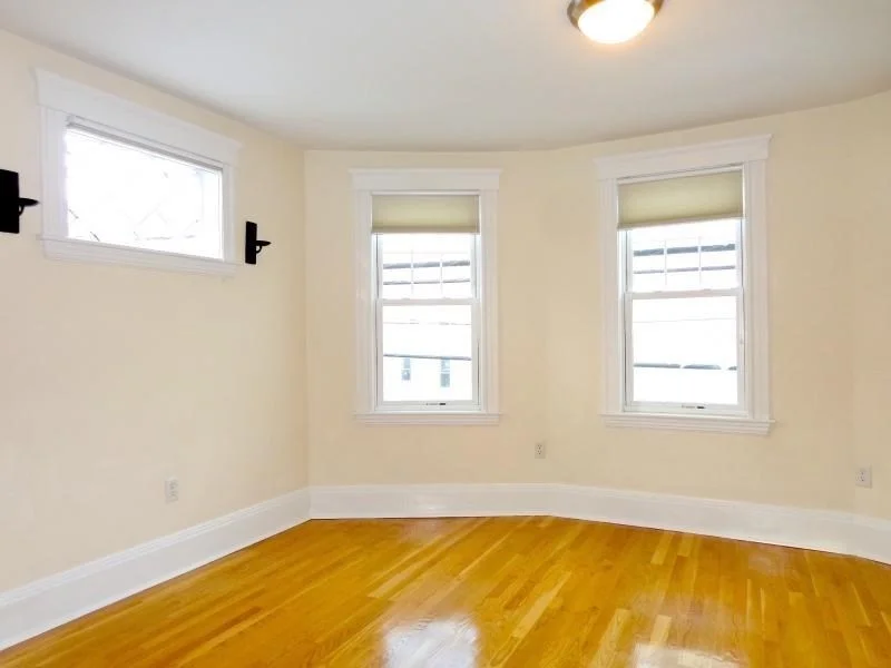 2 bed, 1 bath apartment for rent at 304 Allston St Unit 4, Cambridgeport — photo 3 of 20
