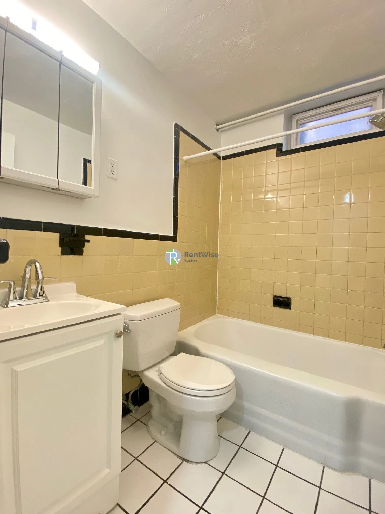 Studio bed, 1 bath apartment for rent at 304 Berkeley St Unit 1-1, Back Bay — photo 12 of 16